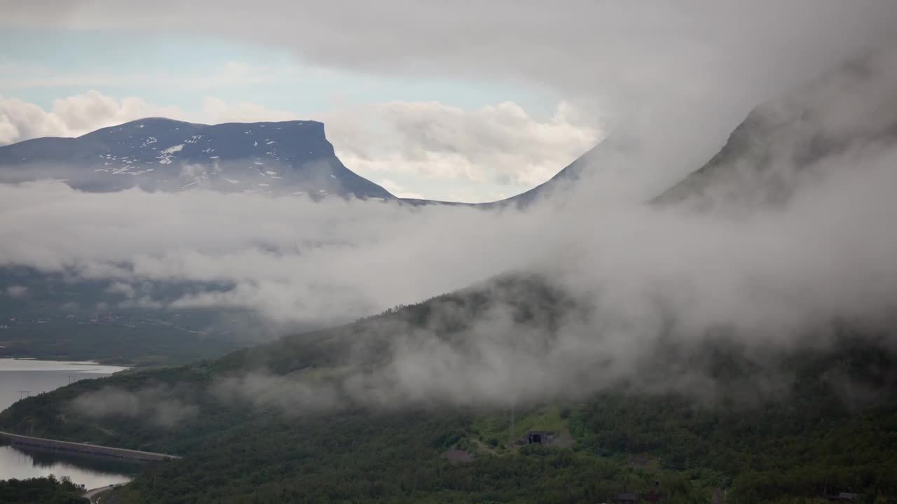 瑞典拉彭门高山薄雾景观视频特效