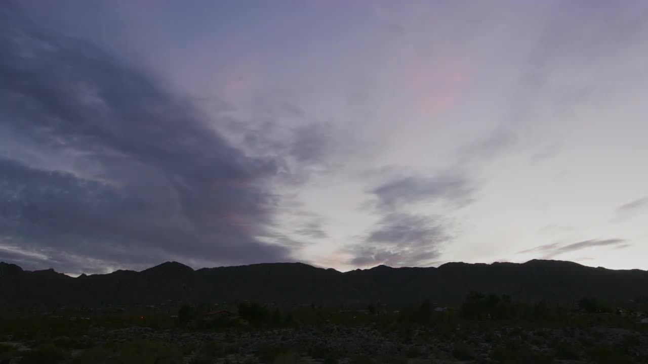 夜晚天空云层滚动视频素材