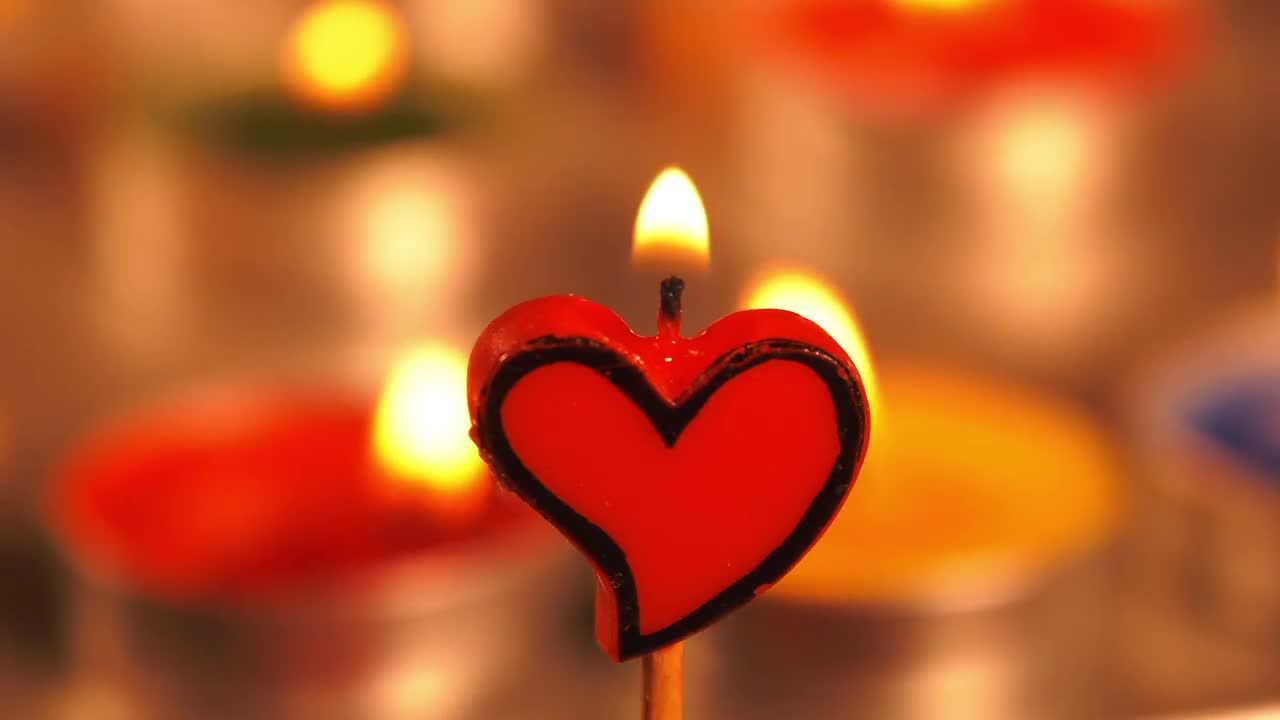 浪漫蜡烛燃烧视频