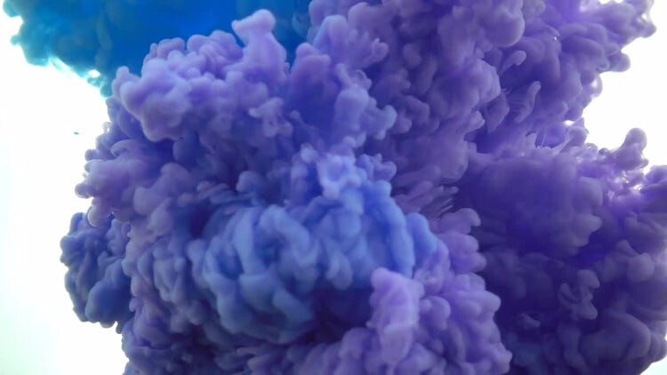 旋转的蓝色和紫色油漆高清视频素材