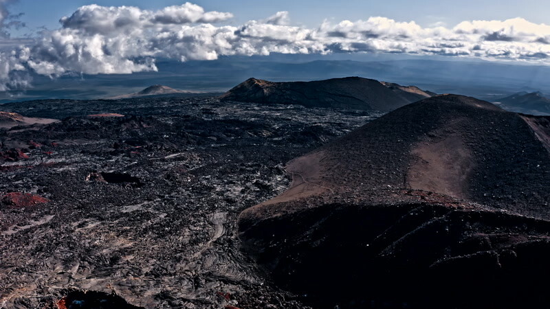 托尔巴奇克黑色火山区空中实拍视频