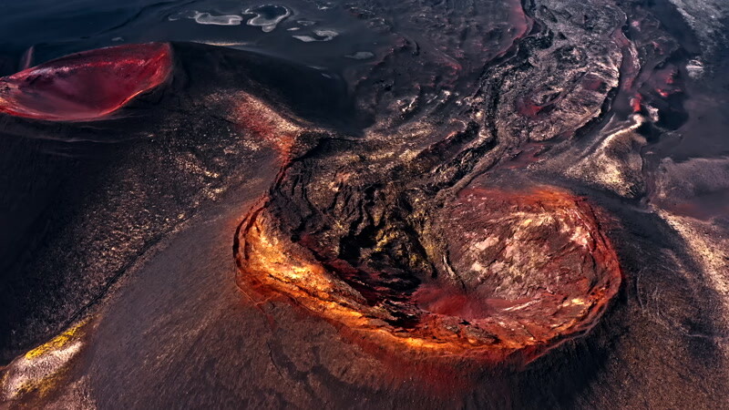 黑色地球区域空中的火山实拍视频