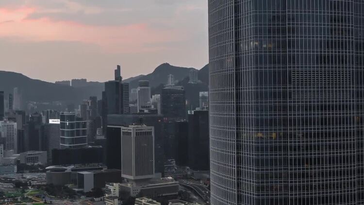 城市空中的建筑物实拍视频素材