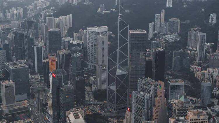 城市空中的许多高层建筑实拍视频素材