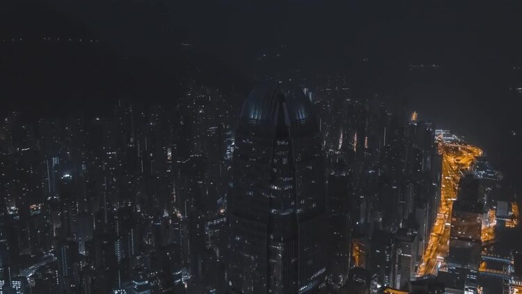 夜间红外空中城市中的建筑物实拍视频素材