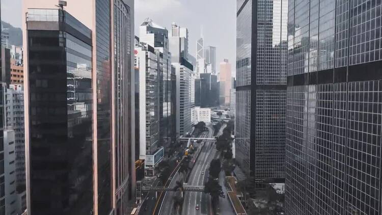 香港高速公路旁的高楼大厦红外天线实拍视频素材