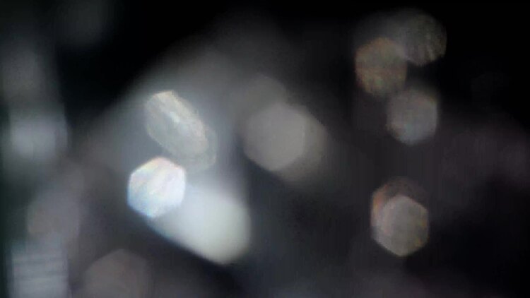 晶莹剔透棱镜折射散景光斑闪烁叠加动画24